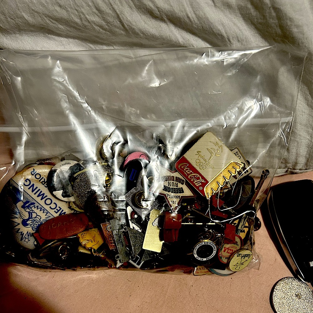 1 lb of vintage pins